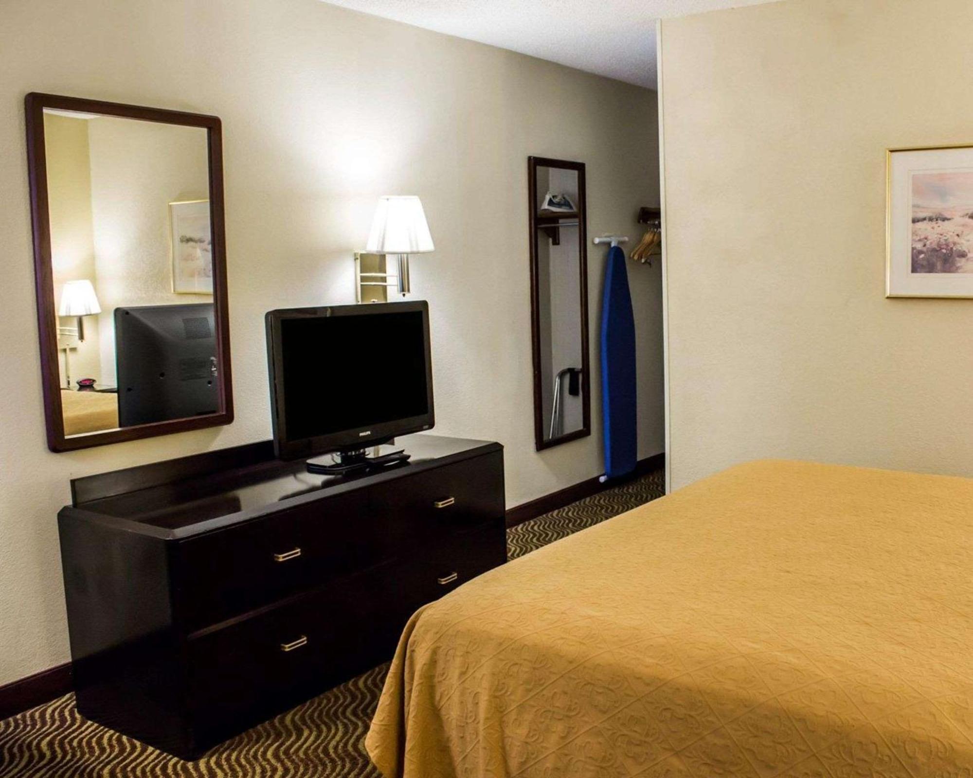 Quality Inn Rocky Mount Exterior foto